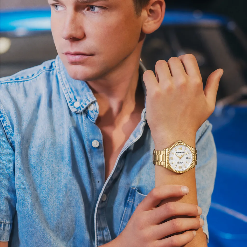 TechnoMarine Terra Nova Hombre 42mm Oro puesto
