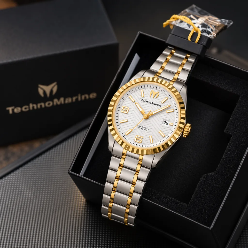 TechnoMarine Terra Nova Mujer 36mm Oro Acero con su caja